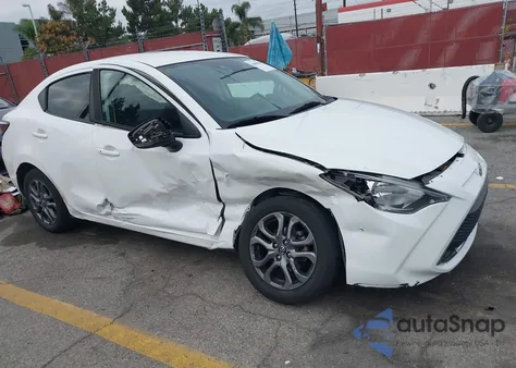 2019 Toyota Yaris Le из США, поврежденный, VIN 3MYDLBYV8KY502060